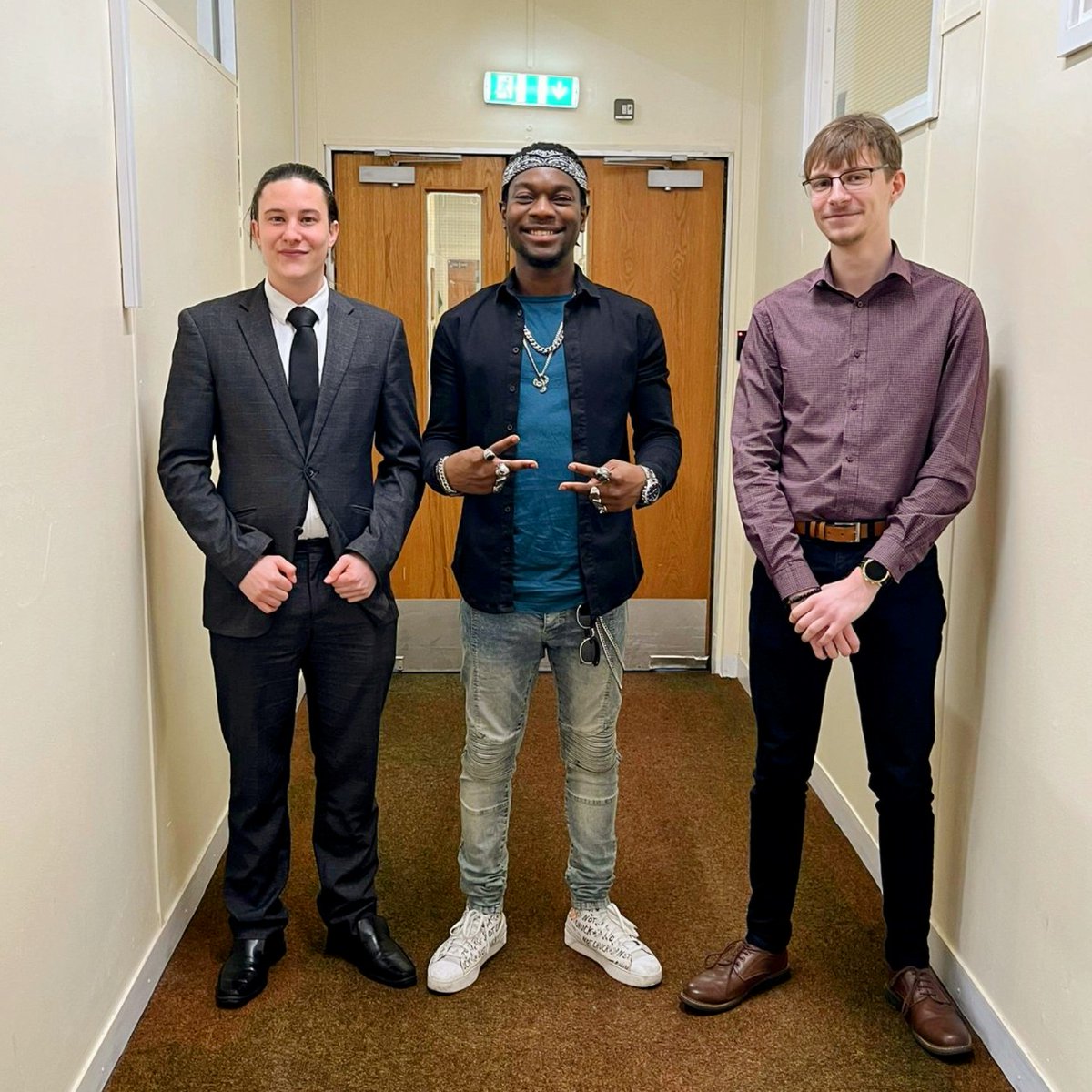 The #BestOfTheWest Podcast is out now! In our first episode, singer PHEENIX explains how his new single ‘Out of Time’ was based on his own experiences of moving to the UK from Nigeria. Available on Spotify: podcasters.spotify.com/pod/show/mojat…

 #WestAfrican #Podcast