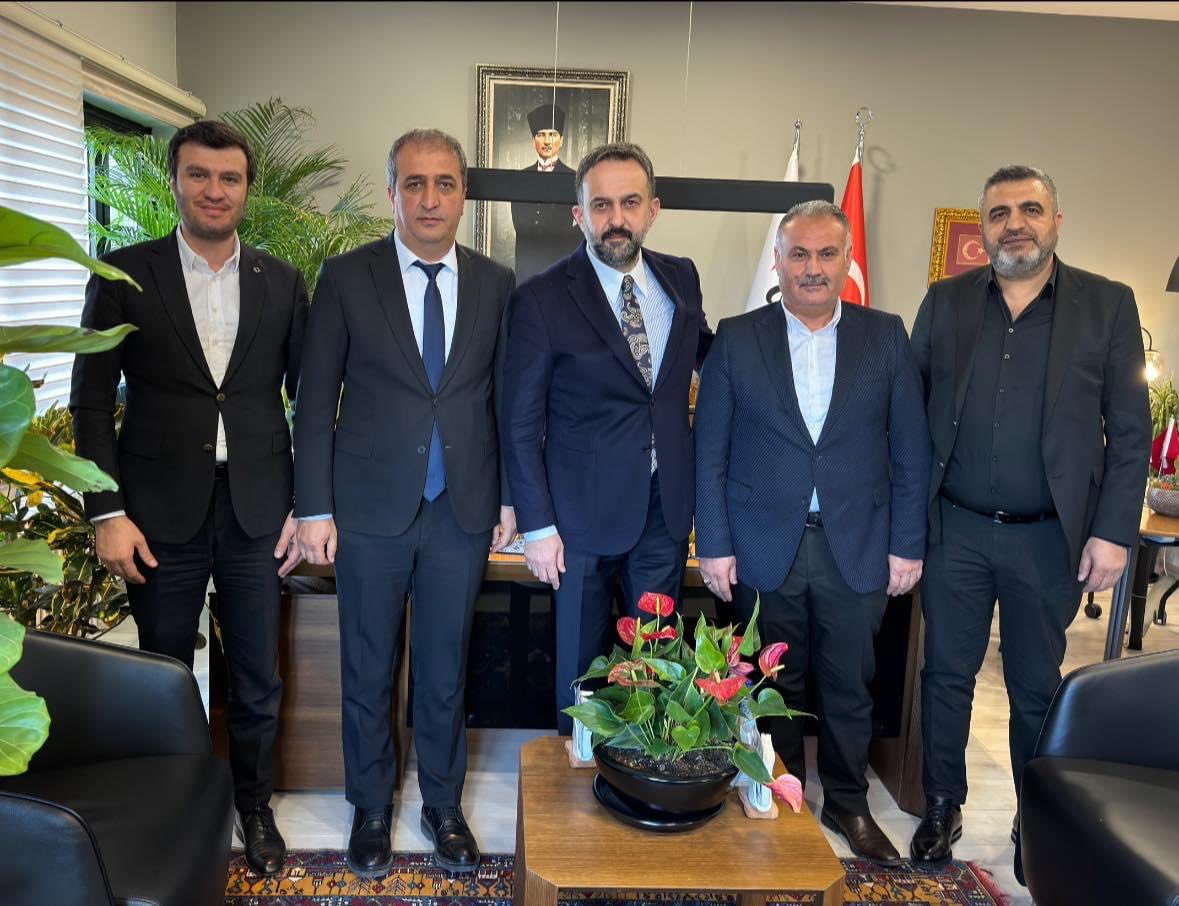 asio2005's tweet image. Ankara Kent Konseyi Başkanı ve Ankara Ticaret Odası Başkan Vekili Sayın @halilibrahimy_ Yılmaz’ı makamında ziyaret ettik. Sektörümüzün sorunları hakkında istişarede bulunduk. Misafirperverlikleri için kendilerine teşekkür ederiz.