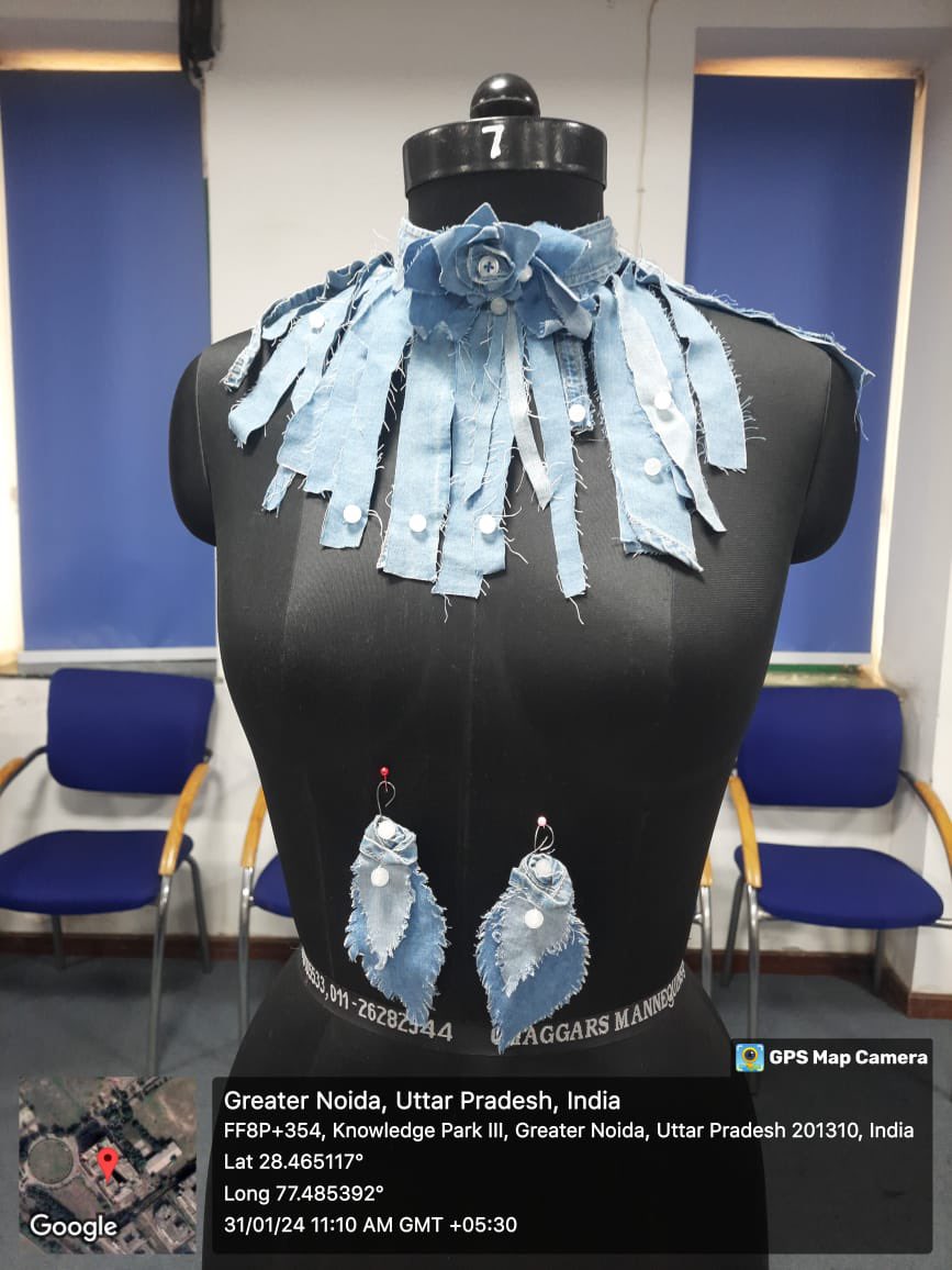 DrAjayRana's tweet photo. Thrilled to showcase the exceptional talent of Amity School of Fashion Technology, AUGN campus!
Our fashion team has truly excelled in the display of face painting and hand-made jewelry products. Kudos to their commendable work!
#fashioncareer #amityuniversity #amityuniv #amity https://t.co/e1rx221eW0
