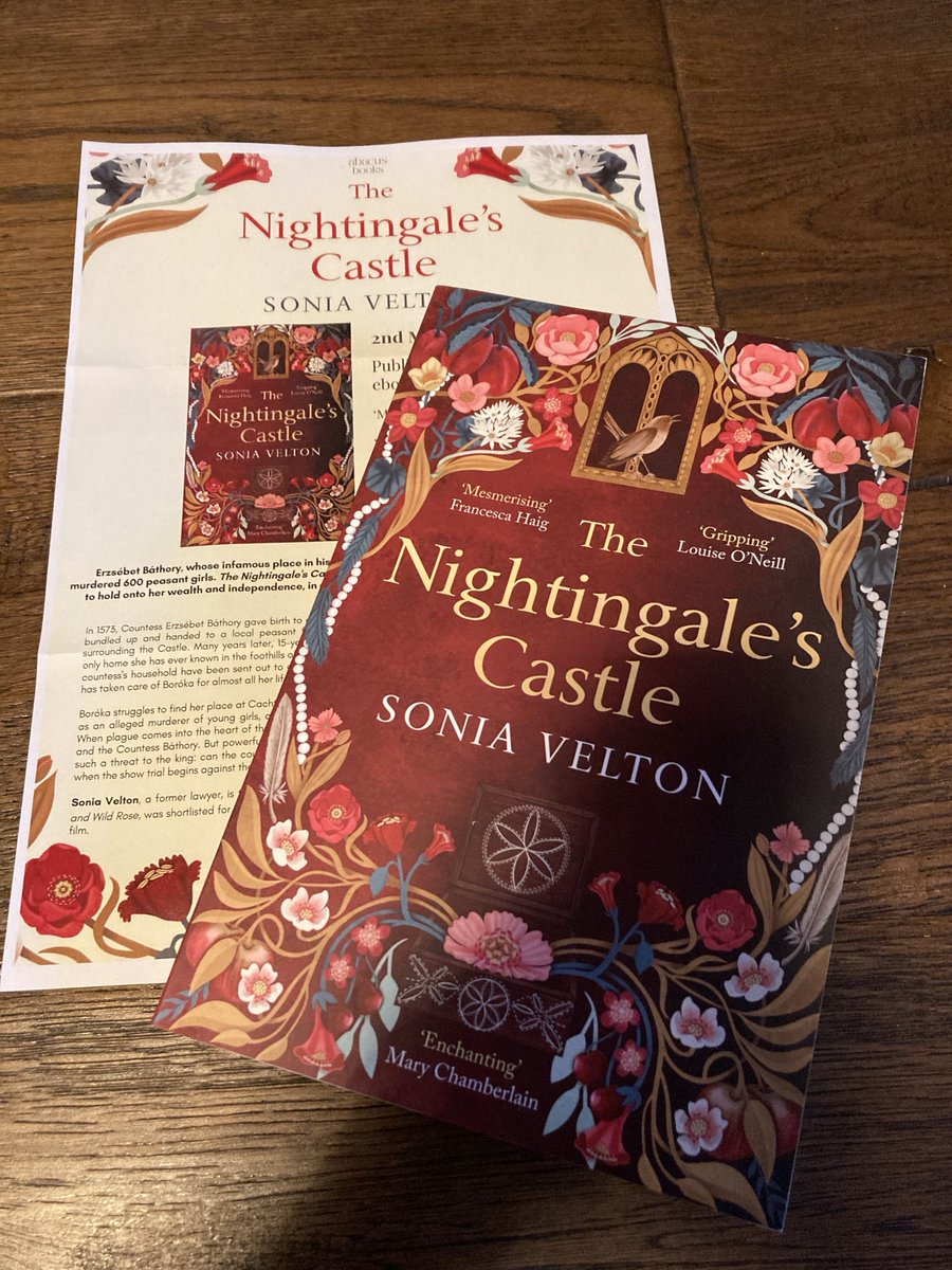Such beauty in the cover & the writing. Thank you ⁦@Soniavelton⁩ ⁦⁦@LittleBrownUK⁩ ⁦@niamh_anderson⁩ #TheNightingalesCastle
