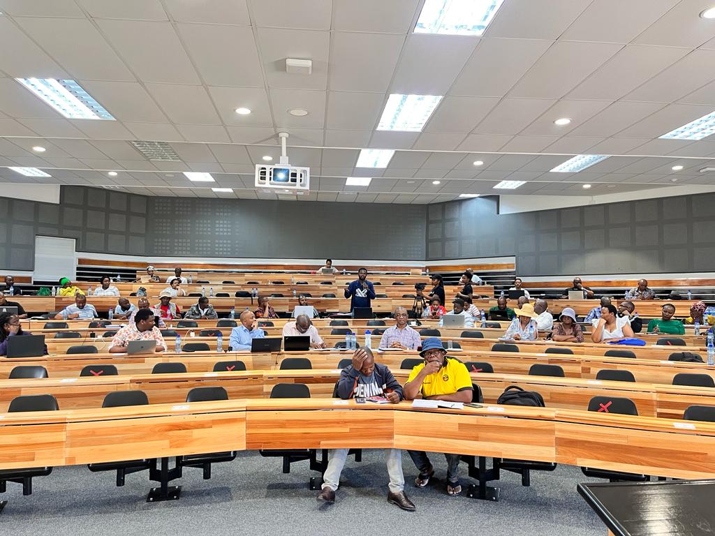 wsu_cferi's tweet photo. 🌐Currently immersed in the OR Tambo District ILED COP inaugural session at Zamukulungisa Campus! 🚀 Exploring insightful research findings on LED forums' functionality. Kudos to @dstgovza, @InnovHub, and @HSRCza for powering innovation! 🌟 #ORTamboILED #InnovationJourney #IC4LED https://t.co/3MPlKjm885