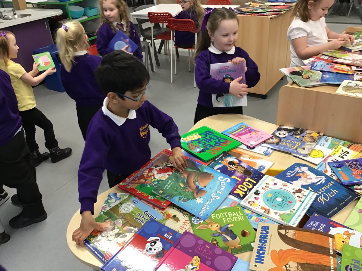 TollbraePS's tweet photo. It’s a tough decision, choosing which book to take home with you. #BigBookSwap @scottishbktrust https://t.co/nZRM9KnKa0