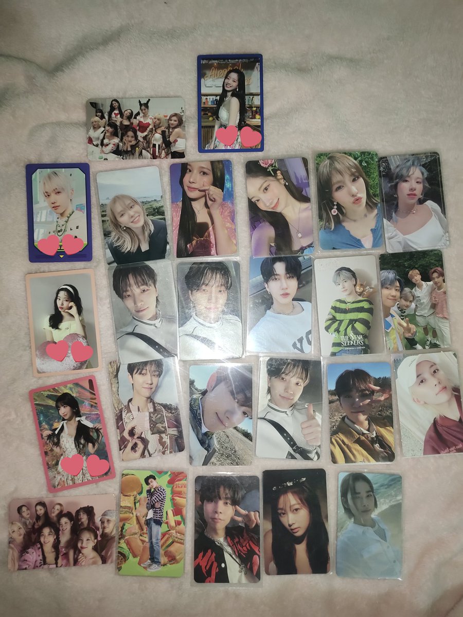 cyiancartz's tweet photo. wts lfb bns kpop onhand pc ph

- all items 100 each!
- tingi, can ship asap
- nct, twice, svt, skz, aespa, txt pc!
- can give discount if 4+ pc
- chaeyoung gold 200 (must be sold with 1 pc!)
- marked pc is free to buyers! https://t.co/MHzpI02PeX