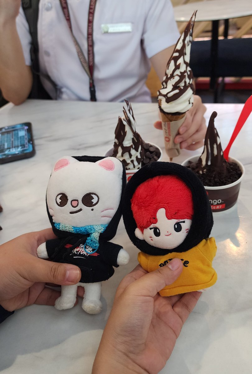 sunlovegarden's tweet photo. children meet up 🤝 @mujidaruma https://t.co/LYrLVuz1rw
