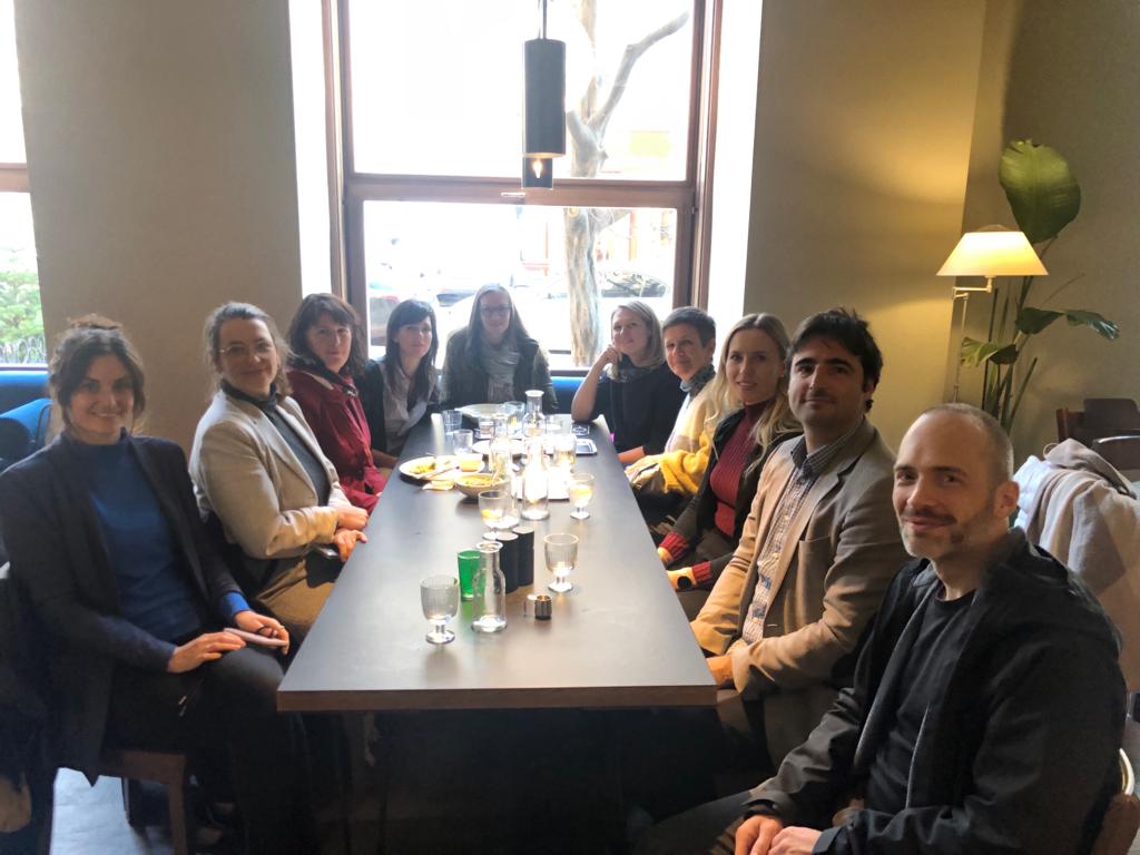 We kicked off! Wir stellen #Digitales, #pflegendeAngehörige, #Klima und #Gesundheit in den Fokus. Mit Förderung von #FFG und @BMKlimaschutz  erarbeiten wir eine sozio-technische Lösung für ein gesundes + klimakompetentes Leben pflegender Angehöriger in #Caring #Communities (1/2)