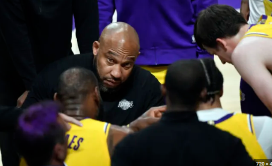 BillyJason12509's tweet photo. Who do you think is the problem here in Lakers Team? They need to trade/add some players or need to hire a new coach? Comment down below 👀 #DarvinHam #LakersNation https://t.co/GKKINKbXfL