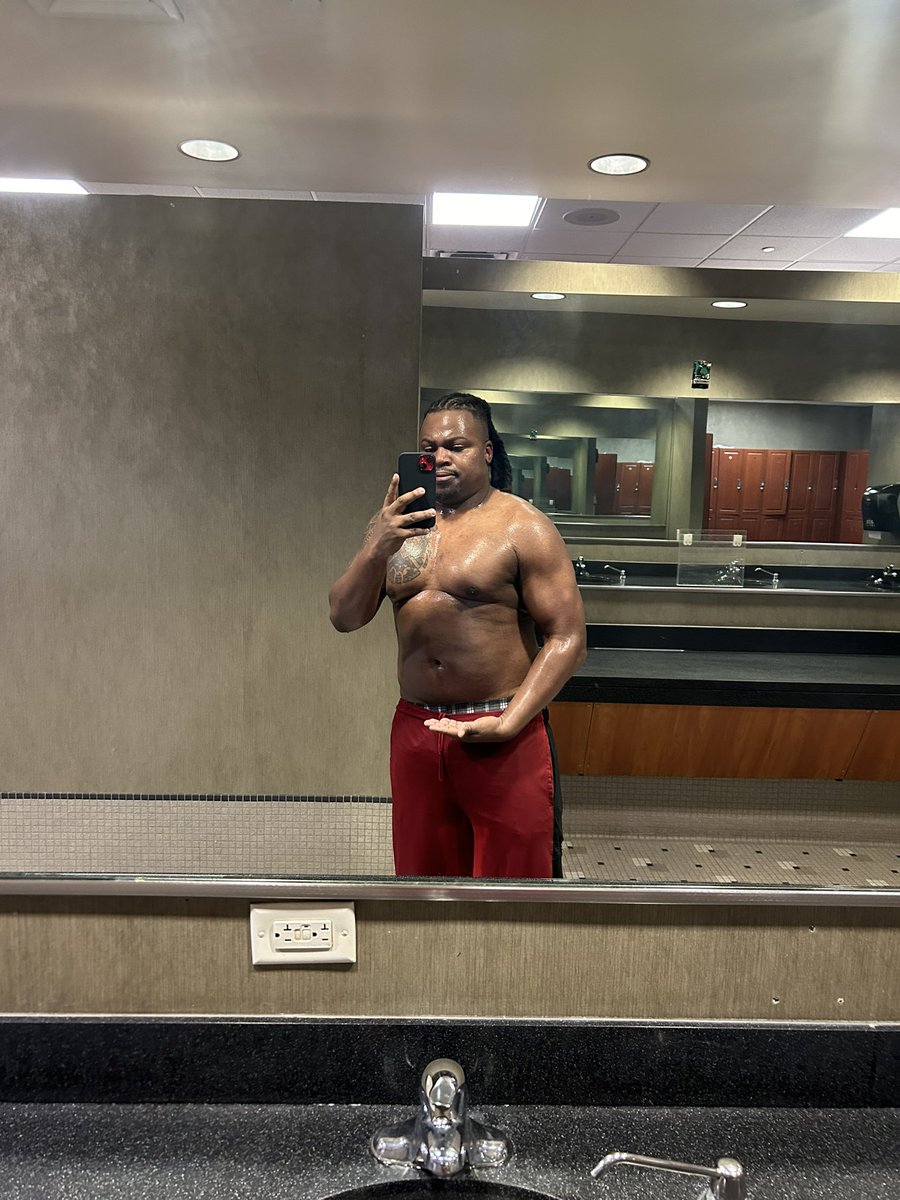 VintageSteez's tweet image. Day 72: If it was easy everybody would do it.

To truly be great you have to sacrifice even when you don’t want too 

#ElevatedFitness 🤞🏾🔯
🔻🌀🔺