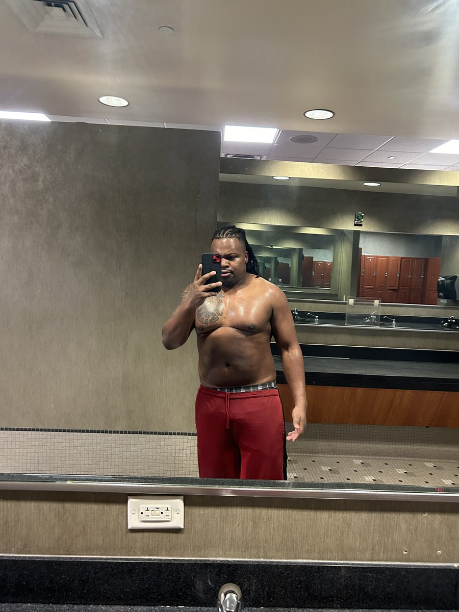 VintageSteez's tweet image. Day 72: If it was easy everybody would do it.

To truly be great you have to sacrifice even when you don’t want too 

#ElevatedFitness 🤞🏾🔯
🔻🌀🔺