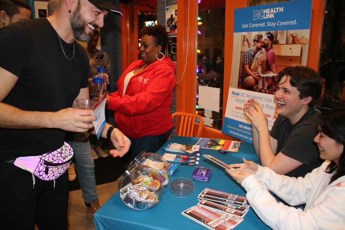DCLGBTQ's tweet photo. 🚨Today is the last day to enroll in health insurance through @DCHealthLink! Enrollment closes at midnight, Jan. 31st! 🚨

We had a blast outreaching at Thurst Lounge and Pitchers DC this week. Tell your friends, to tell their friends #DragYourselftoBetterHealth https://t.co/DxHd9hpbDK