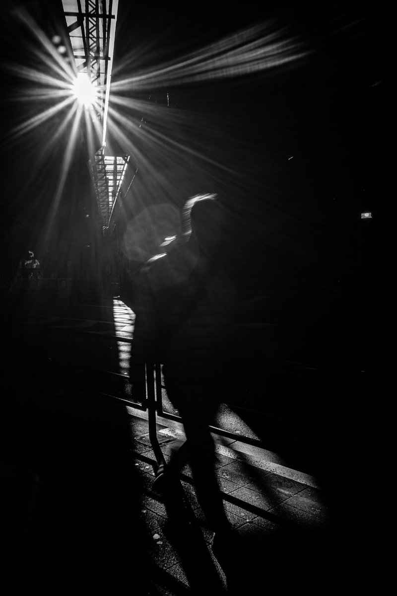 #bnwphotographs #StreetArt #streetsnap #streetphotographer #noiretblanc #grist #gr3 #monochrome #streetphoto #burnmyeye #streetleaks #UrbanPhotography @BraydenCreation #ThePhotoHour Tokyo