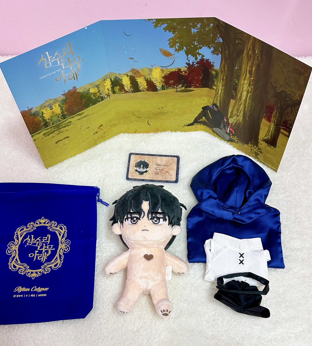 reishiro08's tweet image. The Lord and the first Lady! 🥹😍🎉💐

#undertheoaktree
#상수리나무아래
#mofun #ridi #상수리굿즈