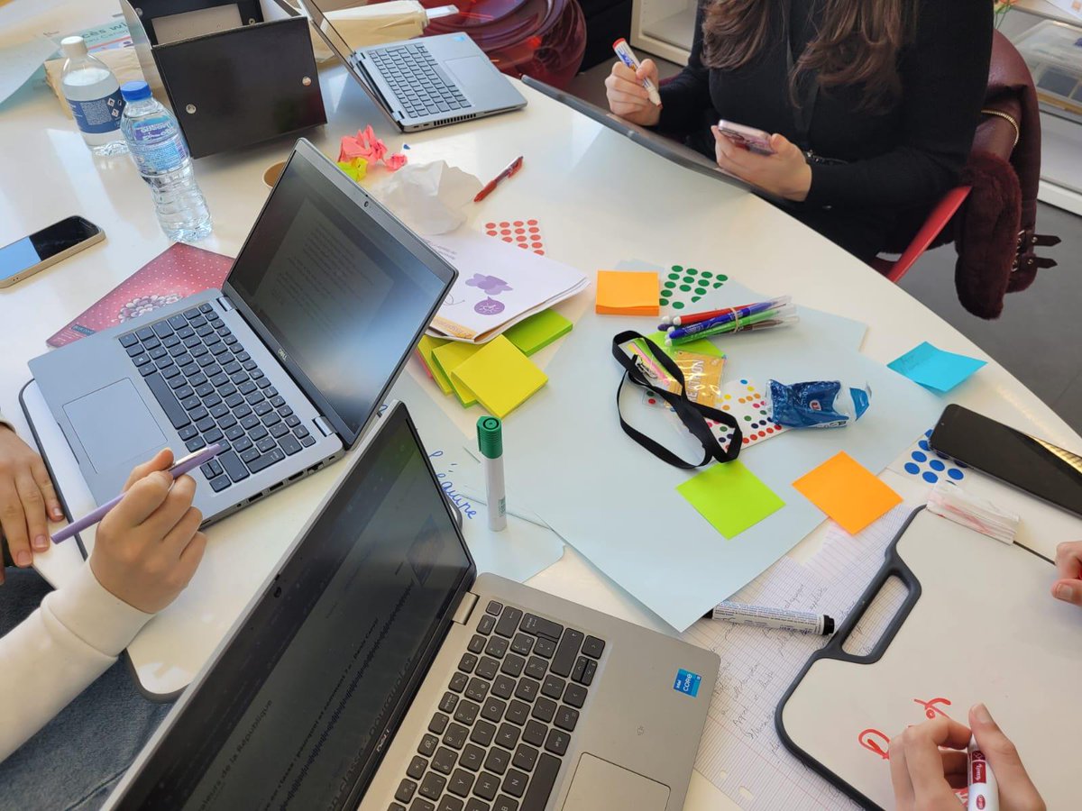 Canope_76's tweet photo. Les étudiants de l' @inspe_rouen en pleine réflexion pour #LeCréathon #Créathon2024 de @reseau_canope https://t.co/6E7rCoxopU