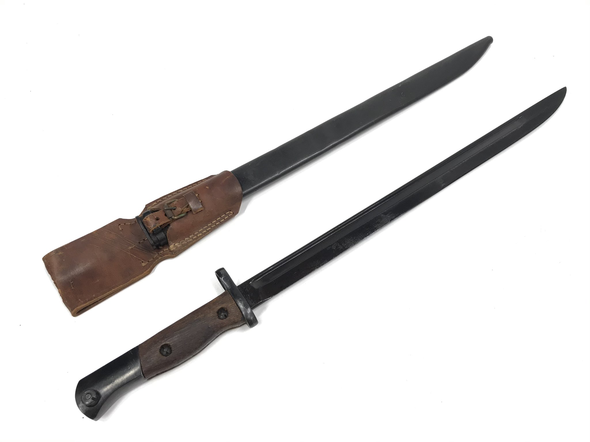 ソ連軍　bayonet鞘 VZ24 Bayonets that were repurposed by the Third Reich - YouTube