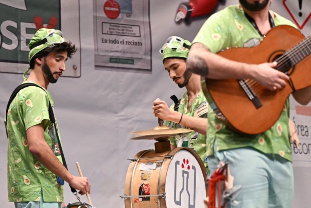 MurgaLingartos's tweet photo. GRACIAS GRACIAS Y GRACIAS POR LA NOCHE DE AYER 🙌🏽

Por fin nos han quitado todo lo que sobraba y estamos preparados para el carnavaaaaaaaaal 🎭 https://t.co/v3jAnT0KFd