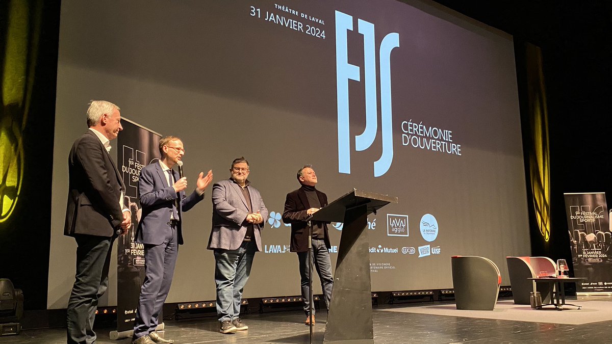 FlorianBercault's tweet photo. 🗞️ Le théâtre de @Laval_la_Ville est plein pour la cérémonie d’ouverture du 1er Festival du Journalisme Sportif.

🎙️Bienvenue aux journalistes, consultants et passionnés pour ces 2 jours de rencontres avec le public autour du sport qui nous rassemble.

Plein succès au festival ! https://t.co/O5FMrxQvUv
