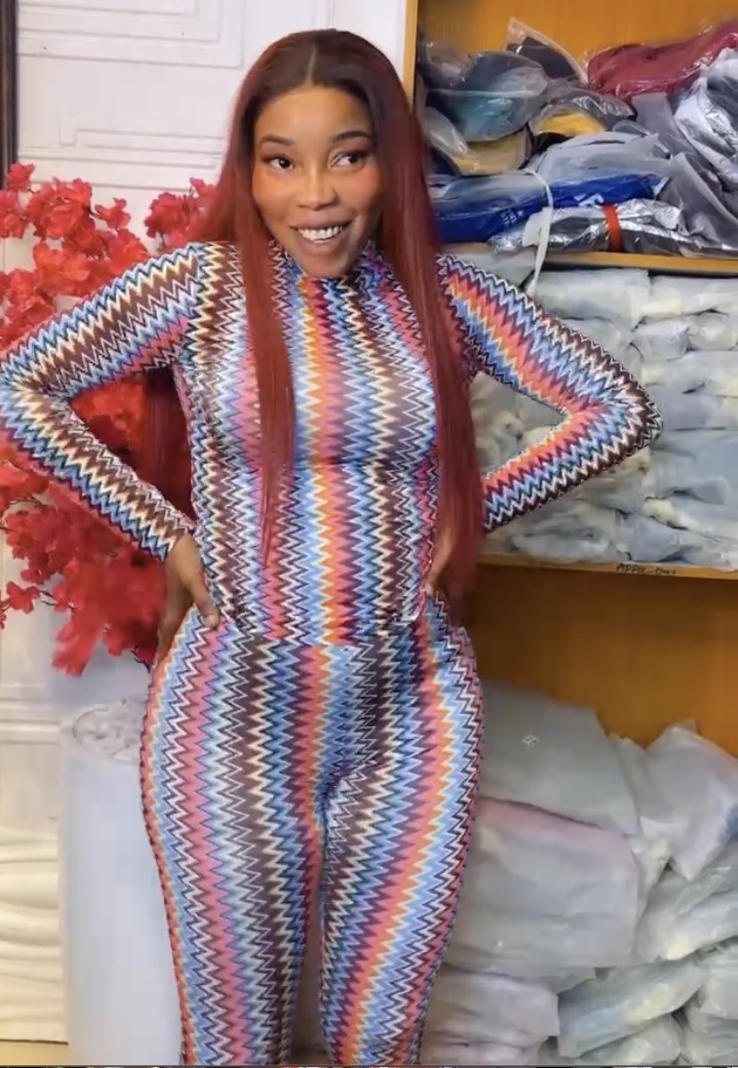 1st and 2nd slide are available for 5500
3rd and 4thslide are available for 7000
Pls,kindly like and retweet my post😩🙏🏻