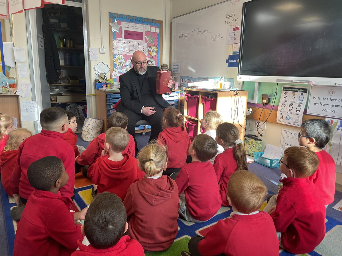 A big thank you to Father Adrian who came in to Y2 today to talk to us about all the different books used in church. @stjs_staveley #JoeysRE
