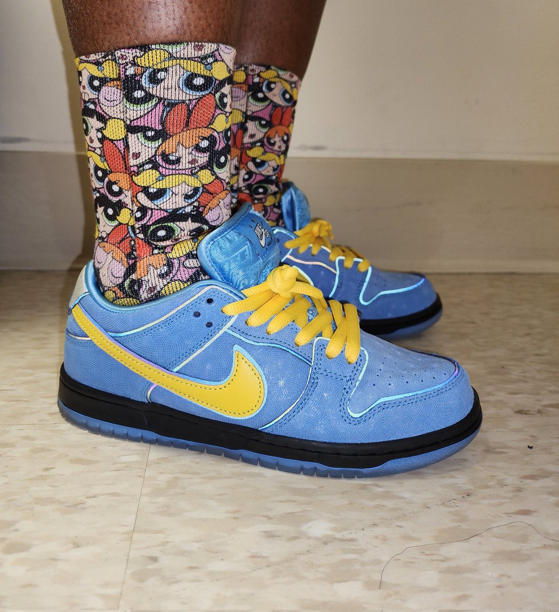 trudyspeaks's tweet image. 👟: Nike SB Dunks Powerpuff Girls 'Bubbles'
🧦: @RockEmSocks Powerpuff Girls 
#sbdunks #sb #skateboardingdunks #skateboard #🛹 #nikesbdunks #nikesb #sbology #nikeSBorNothing #sbsonly #nikesbsyl #snkrsliveheatingup #snkrskickcheck