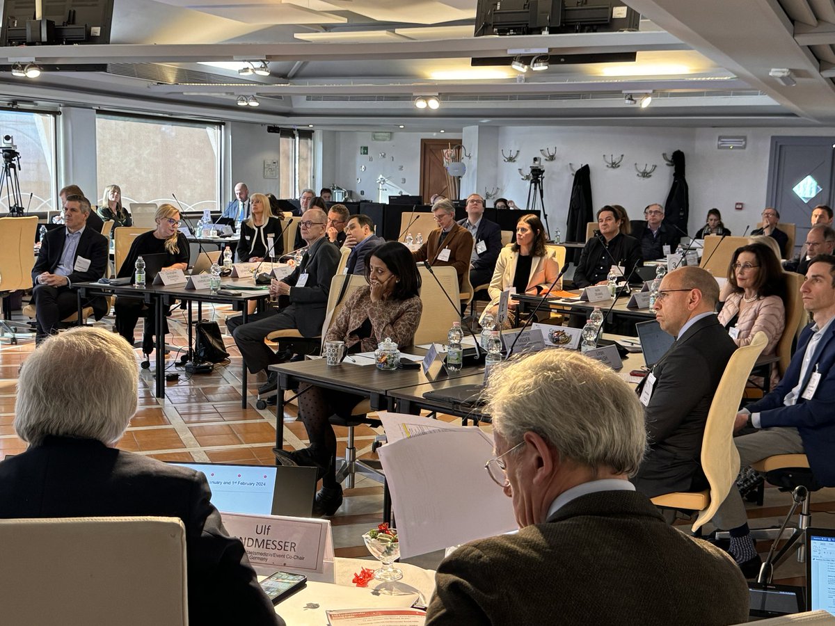 escardio's tweet image. Happening now:
#ESCardioCRT has kicked off with discussions and presentations from academics, industry partners, @EMA_News and #ESCPatientForum around #CRISPRCas9 #GeneEditing opportunities, implications and concerns when it comes to #CVD and patients #QoL.

#Pharmacotherapy…