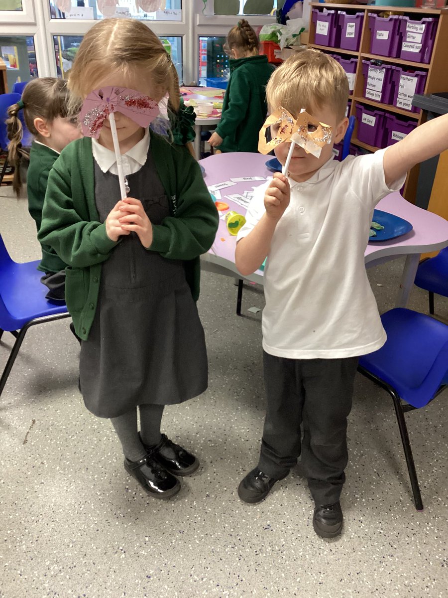 greenleasps's tweet photo. F2 are enjoying our Superhero reading corner and a few of us have transformed #craftboy #catgirl #magicmagic We are loving our Superheroes topic #eyfs #learning #superheroes #welovereading https://t.co/mRFUiQYgZz