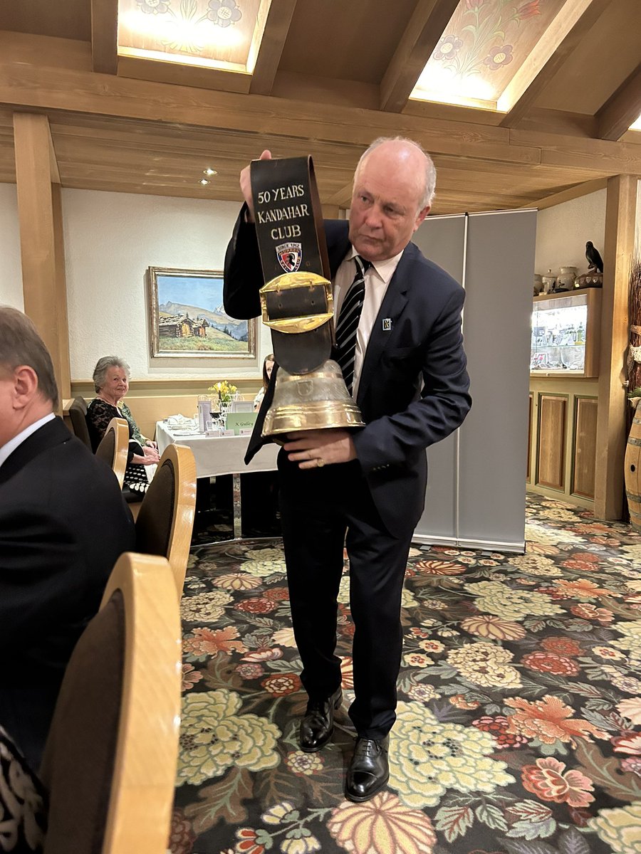 4/4 With a membership of over 1400 people, the Kandahar Ski Club actively fosters links between Mürren and London via frequent social gatherings and events. A testament to our strong bilateral winter sports relations. Here’s to the next 200 years!