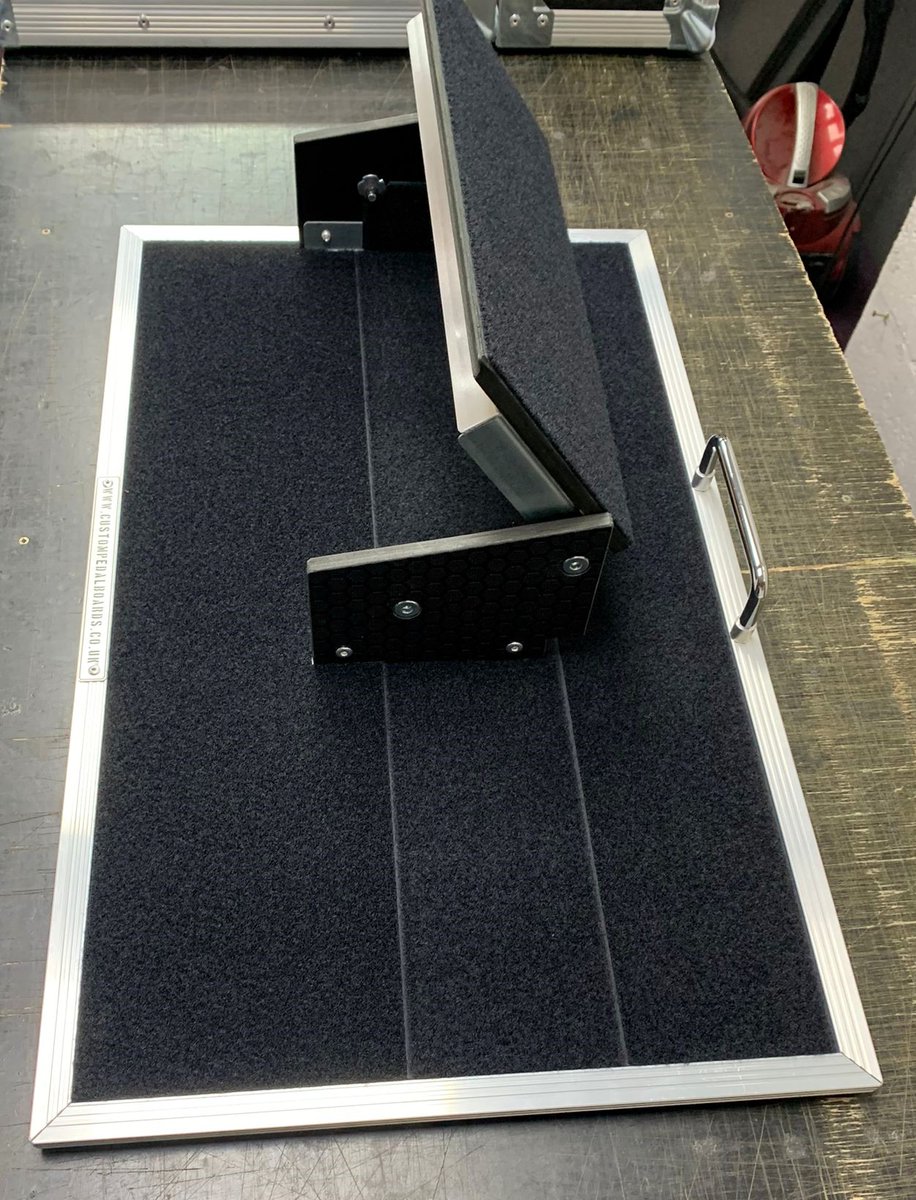 CustomPBoards's tweet photo. We have a Medium MULTI-SWITCHER ‘LIFT OUT’ BOARD &amp; Full Flight CASE
For Sale (customer didnt want it)
https://t.co/s2PEhheCQm
Its brand new, 600mm x 350mm (velcro area) with space for 2x treadle pedals. Would usually be £795 Selling this one for £575 inc free P+P within UK. https://t.co/A0wCajBuR6
