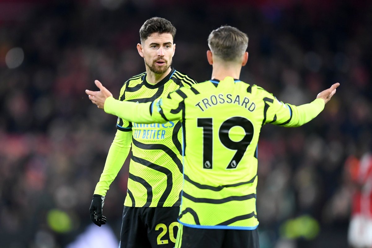 FrelloJorginho's tweet photo. 🤜🏼🤛🏼 @LTrossard https://t.co/yfEB7OxEXp