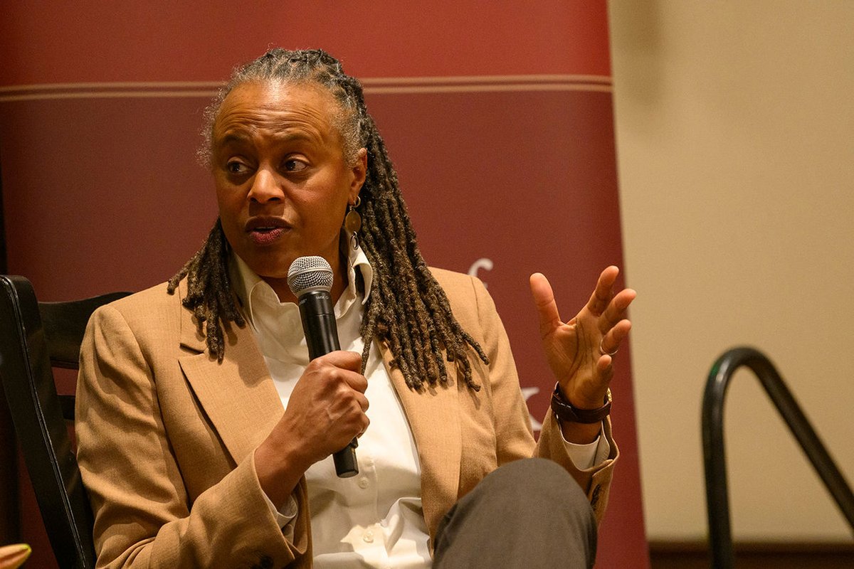 “If you commit to doing one small act of courage a day, we will achieve the equitable community and world for which we aspire.” Beth Chandler, the president and CEO of @YWBoston, spoke at #BCSSW's annual Equity, Justice, and Inclusion Lecture last week. ow.ly/pXXj50QwiOO