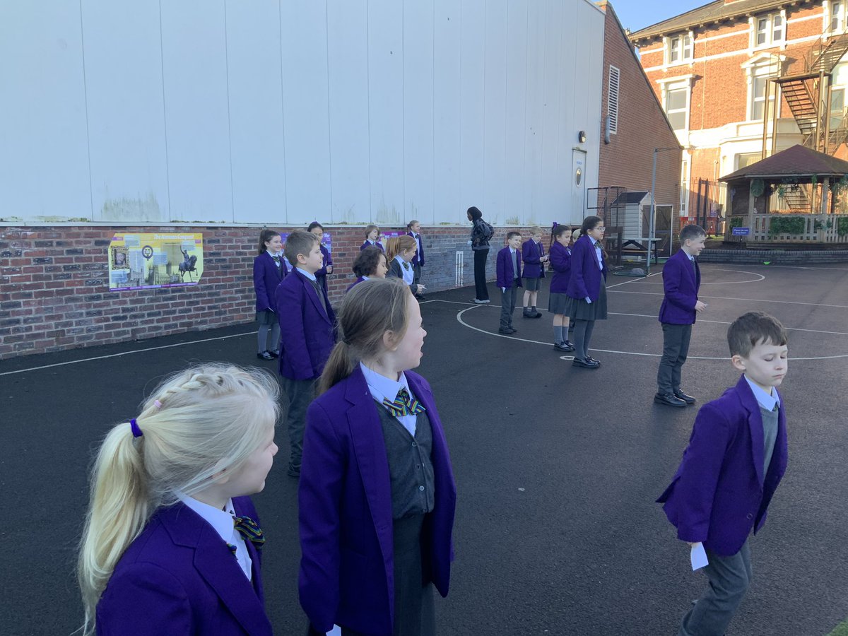 RunnymedeStEd's tweet photo. Y4 would like to say a huge thank you to our friends from LJMU for our fantastically interesting and informative session on climate change. We have learned what it is, the effects and most importantly, discussed what we can do to play our part in reducing the impact #EarthPledge https://t.co/jui5PbmQoA
