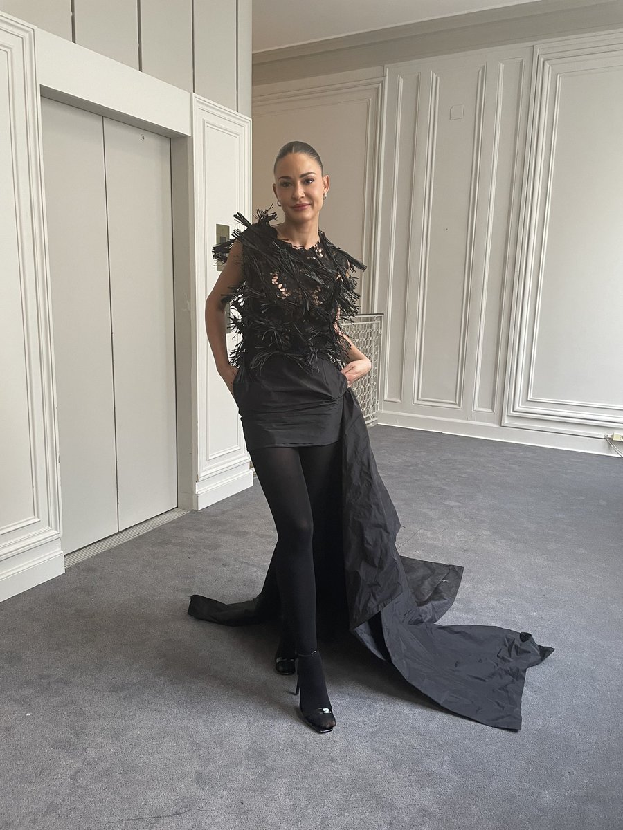 imane_ayissi's tweet photo. The beautiful @alix_dmx in Imane Ayissi Couture in @sallegaveau Paris. This dress looked perfect on her for the #Coutureshow by #imaneayissi
https://t.co/GHv3QX5HCt https://t.co/aEQj06Od6D