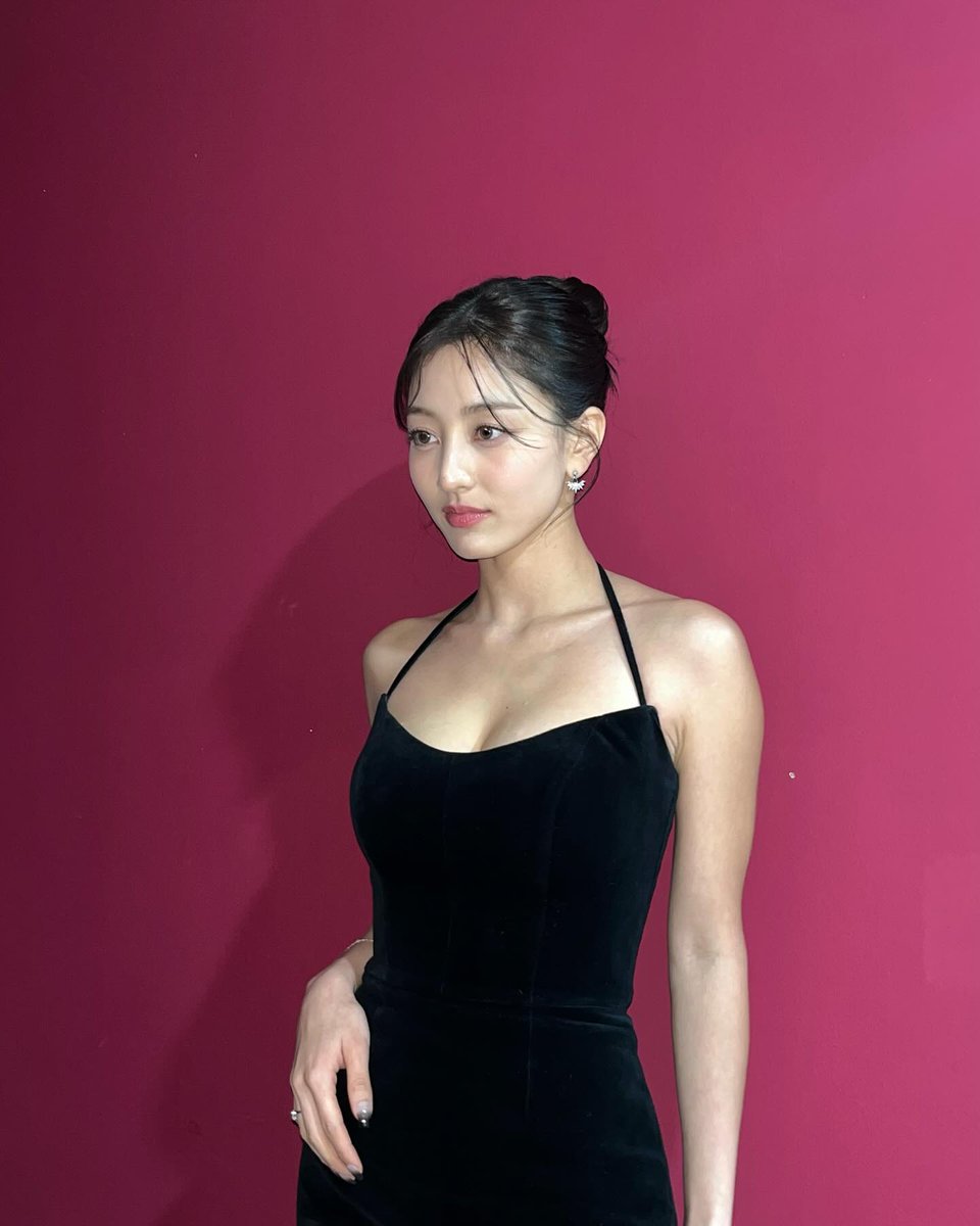 godmitzu's tweet photo. Happy birthday to our precious Jihyo 🧡

#HappyJihyoDay #LOVEYOUZYOMUCH #아기깜고_박지효_탄신일 https://t.co/7u8AexLiKd