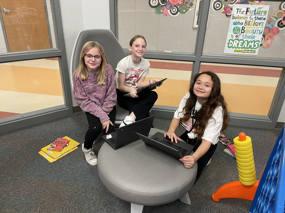tlmoney's tweet photo. Fun times in the library! @LBEMediaCenter @Longbranch_Elem #MISDproud https://t.co/yt179aIHFp