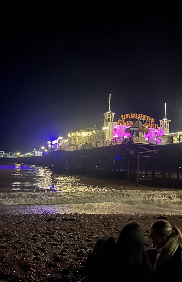 SamAM100 tweet media