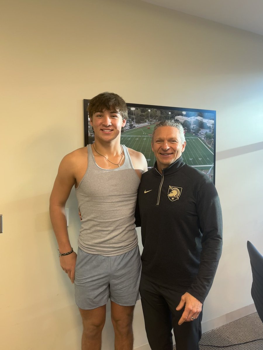 Carter Braugh (@carterbraugh) on Twitter photo Thank you Head Coach <a href="/CoachJeffMonken/">Jeff Monken</a> of Army West Point for coming down to the 512 to stop by and meet. Had a great time! <a href="/USArmy/">U.S. Army</a> <a href="/GoArmyWestPoint/">ArmyWestPoint Sports</a> <a href="/AthleticsHP/">Hyde Park Athletics</a>
#BeatNavy Thank you Head Coach <a href="/CoachJeffMonken/">Jeff Monken</a> of Army West Point for coming down to the 512 to stop by and meet. Had a great time! <a href="/USArmy/">U.S. Army</a> <a href="/GoArmyWestPoint/">ArmyWestPoint Sports</a> <a href="/AthleticsHP/">Hyde Park Athletics</a>
#BeatNavy
