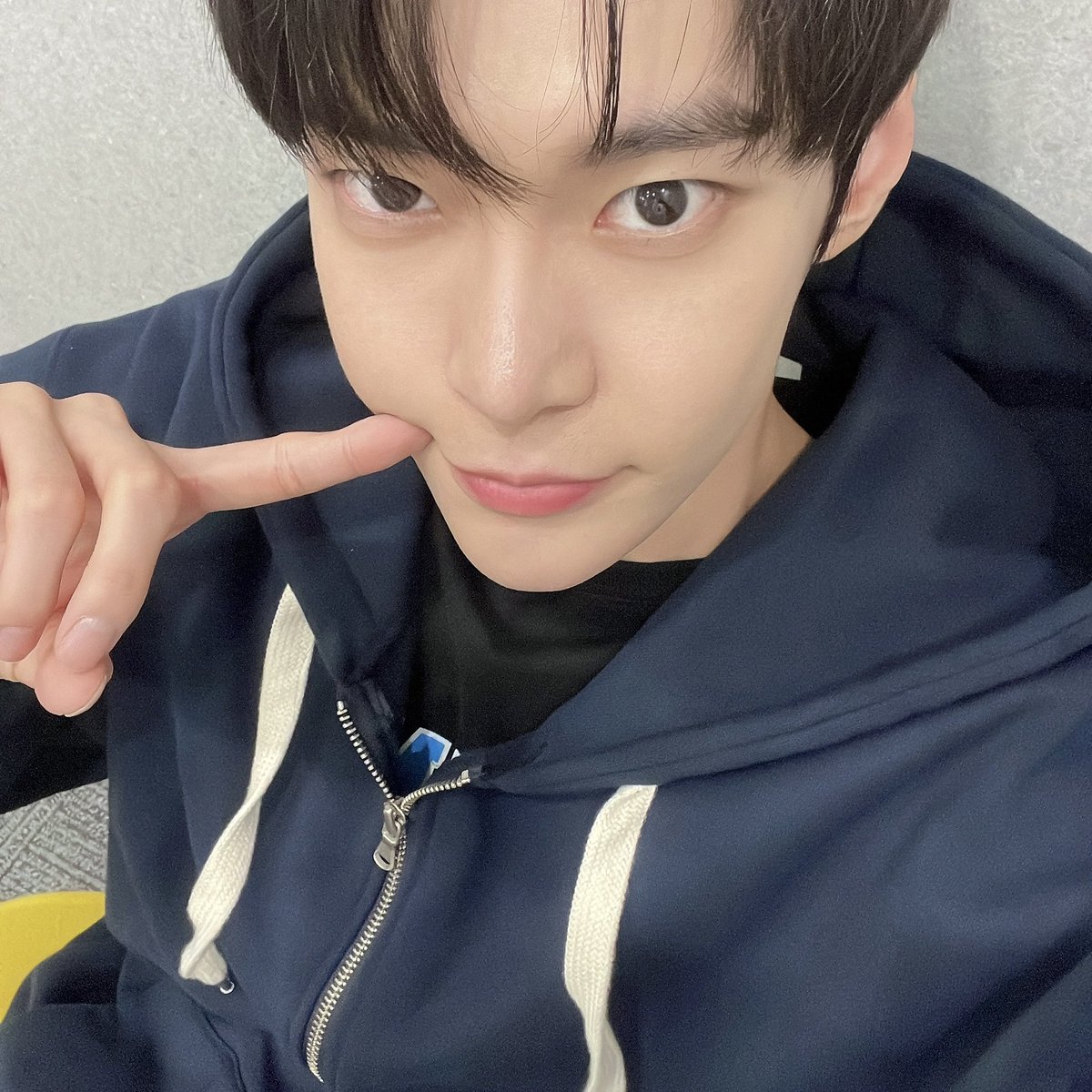 사랑하는 도영이의 생일을 기념하여 #rt 추첨 한 분께 도영이 손민수 후드집업을 보내드립니다

ᰔ도영 버블 21일 이상
ᰔ국내 주소지 한정
ᰔ당발은 도영날 지나서!

#시즈니의_행운_도영아_생일축하해
#28SymphoniesWithDoyoung
#HAPPYDOYOUNGDAY