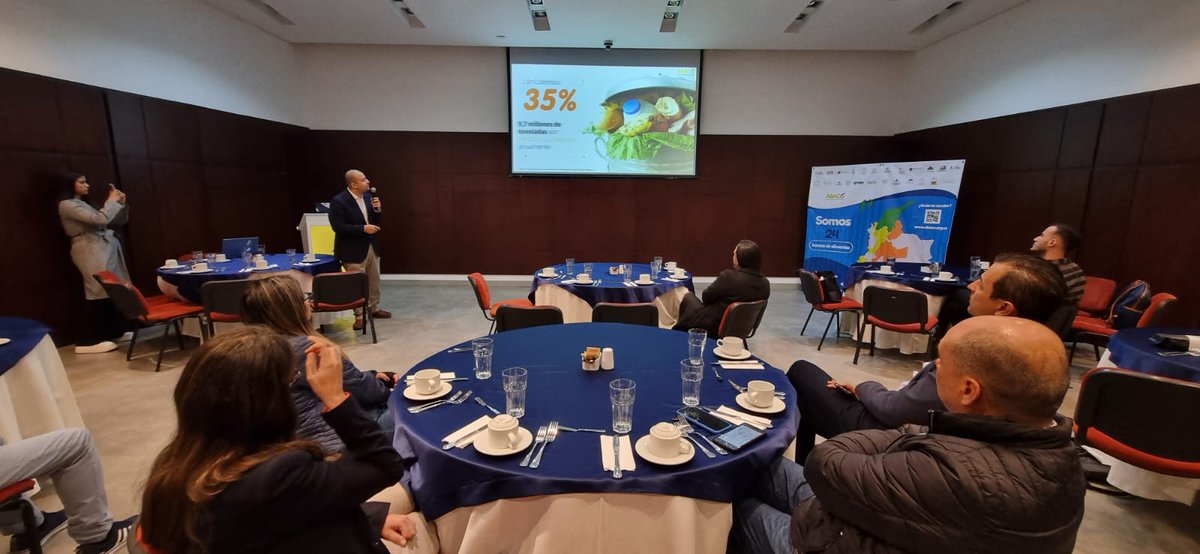 Hoy iniciamos el día con mesa de trabajo con <a href="/acodres_bogota/">Acodrés Bogotá</a>, la asociación que reúne los restaurantes de la ciudad para conversar sobre el hambre y cómo ellos son actores fundamentales en esta lucha. 

#BancosDeAlimentos