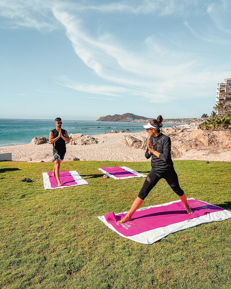 WellnessingVR's tweet photo. Feeling the energy of the earth and reconnecting with our roots at @mardelcabohotel. #WellnessJourney #YogaDay #WellnessVibes #Destination #RelaxingDay https://t.co/WoQBvsX3mc