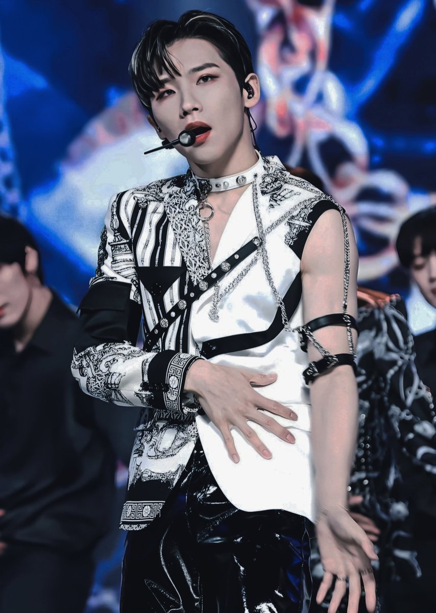 Kim Woong tweet media
