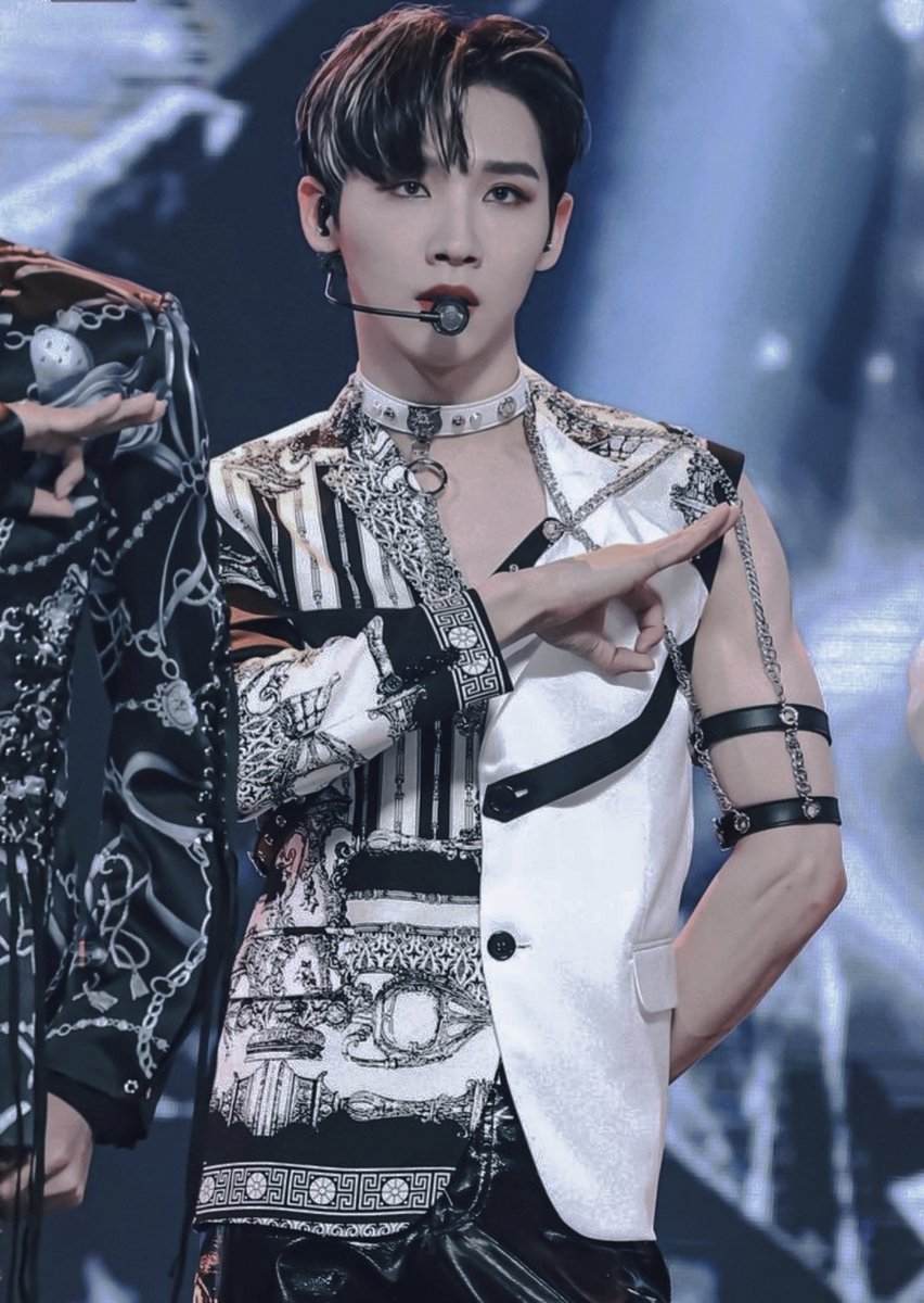 Kim Woong tweet media