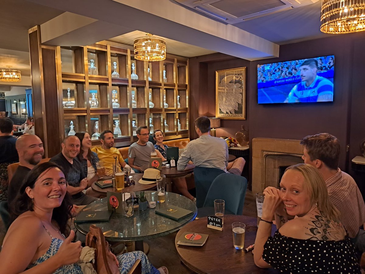 There is still time to book your space 🏉 

Soak up the atmosphere of the Six Nations with us, dive into a scrum-ptious feast, washed down with real ale and cheer your heart out at Hort’s!

Link in bio to book 💥

#loverugbyloveyoungs #youngspubs #pubwithrooms #foodanddrinks