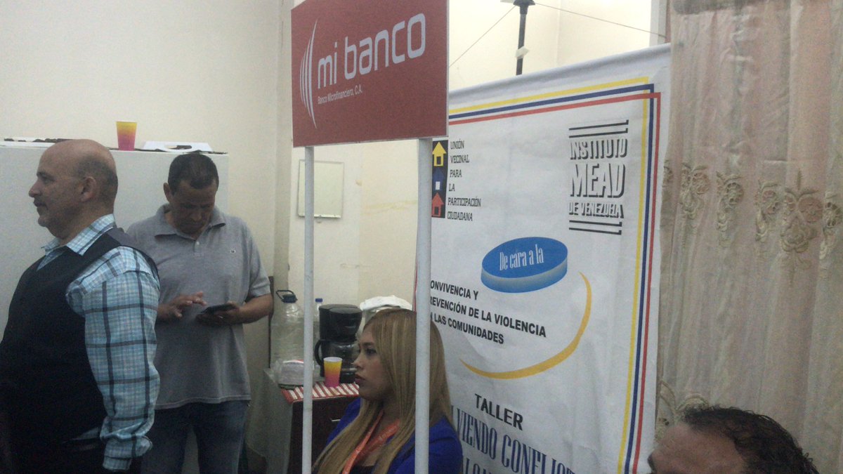 angelcacique's tweet photo. #31E24 Encuentro en Catia #UnionVecinal @UnionVecinalPC organizado por Atraem @Atraem1 @NelsonLandaez, https://t.co/e2qGTjeYCX