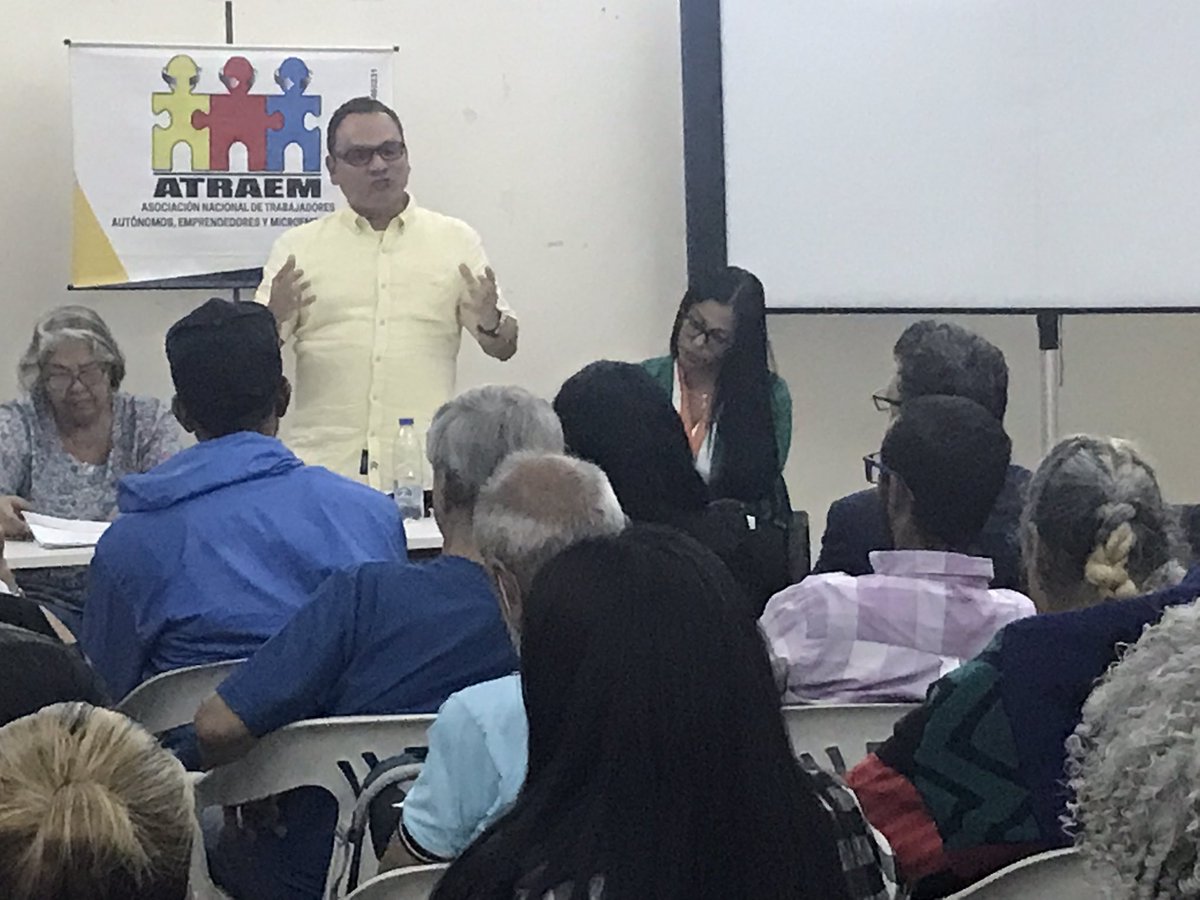 angelcacique's tweet photo. #31E24 Encuentro en Catia #UnionVecinal @UnionVecinalPC organizado por Atraem @Atraem1 @NelsonLandaez, https://t.co/e2qGTjeYCX