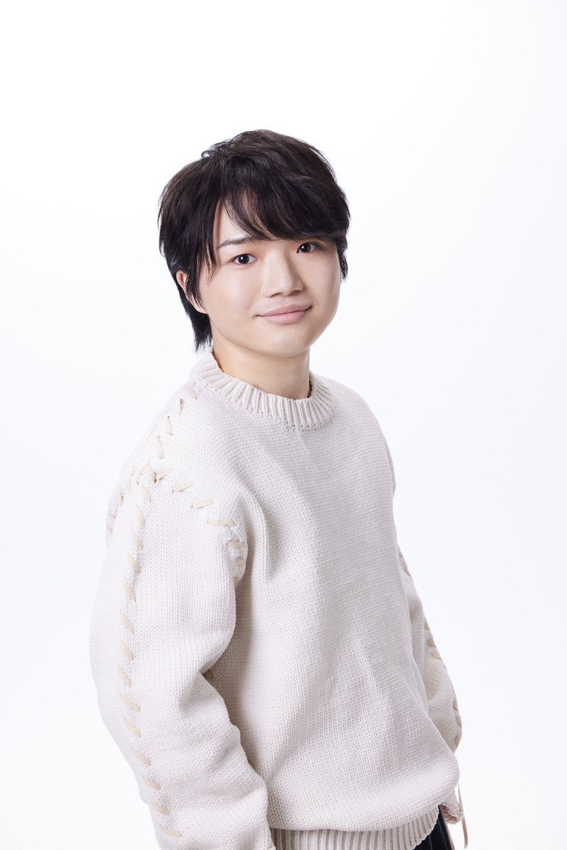 koyama_yudai410's tweet photo. 皆さまはじめまして。
4月10日にキングレコードより『道南恋しや』でデビューさせて頂きます。
ー全国民の孫ー北の大地から現れたマジックボイス小山雄大です！！
今日からSNSで発信していきます！
皆さまどうぞフォロー、リポスト、いいねよろしくお願い致します！！ https://t.co/u6HqIRhbAO