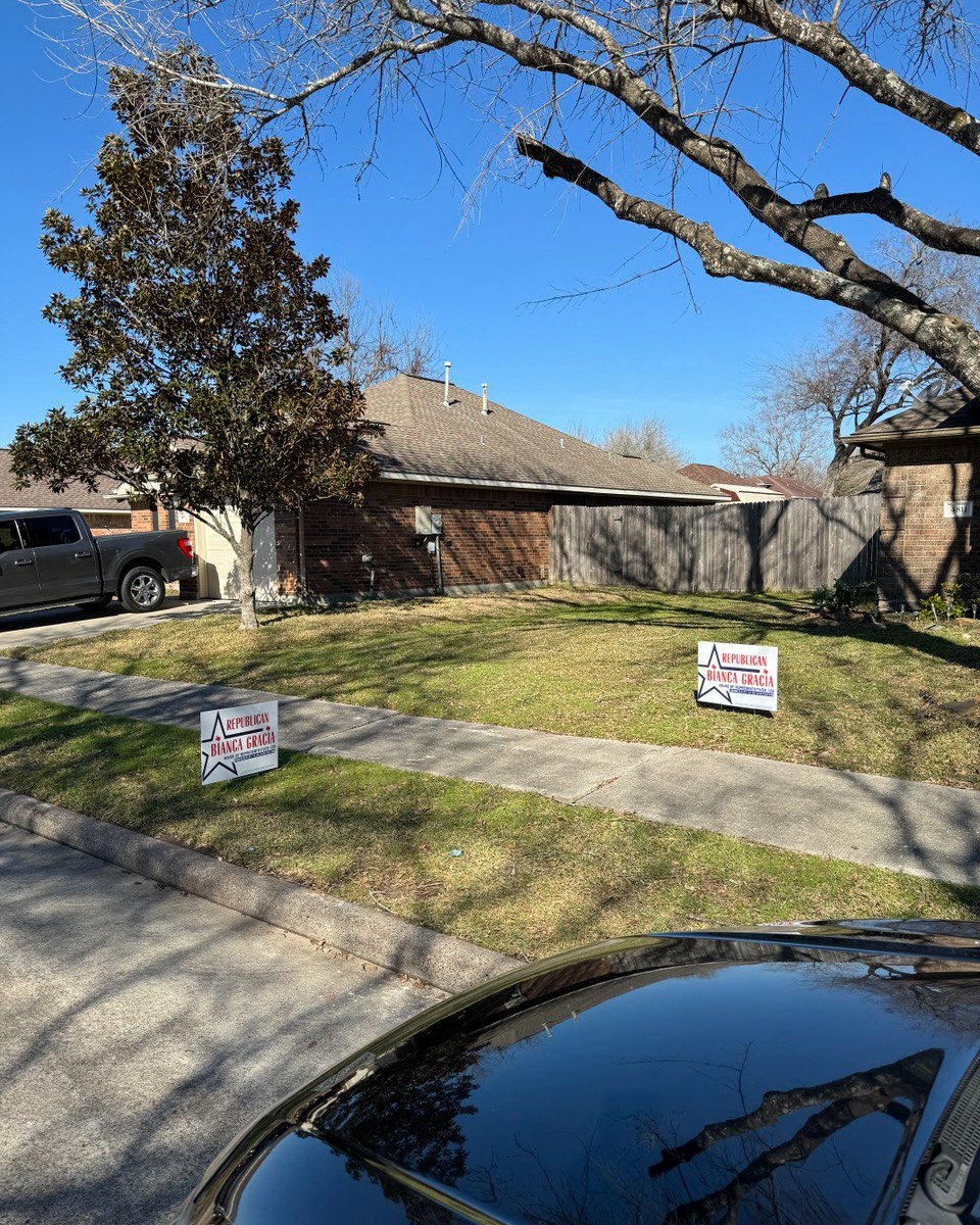 BiancaForTexas's tweet image. #TeamBianca just keeps going! 🙌 

Amazing work by our volunteers! Become part of the #ConservativeMovement taking over #HD128! 🤩

biancafortexas.com/donate

Come out &amp;amp; support Bianca Gracia for Texas House District 128! 🗳️

#BiancaForTexas #TexasTough #Vote #Volunteer #Blockwalk