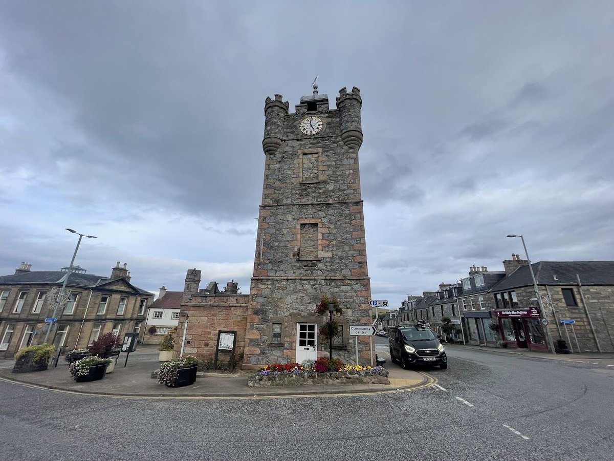 ruckusnetworks's tweet photo. Spot the hidden #RUCKUSNetworks Wi-Fi Access Points! 🕵️‍♂️ Clock faces are hiding four access points in a Scottish town's historic building. Find more APs here 🔎: https://t.co/IQ5Wh08bUj #RUCKUS 

📷 LinkedIn: @rapier_systems https://t.co/mRuhj9oa7H