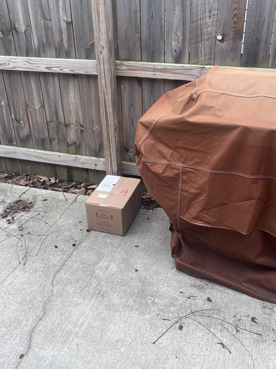 KTrempe's tweet photo. I have a QUEEN of a @UPS driver. She notices when I’m not home &amp; puts my deliveries behind my gate, always brings milkbones for my pup (even left some for him here) and is an absolute delight. She is legit the best. UPS, slide into my DMs so I can give her the praise she deserves https://t.co/sTVdi0VxDH