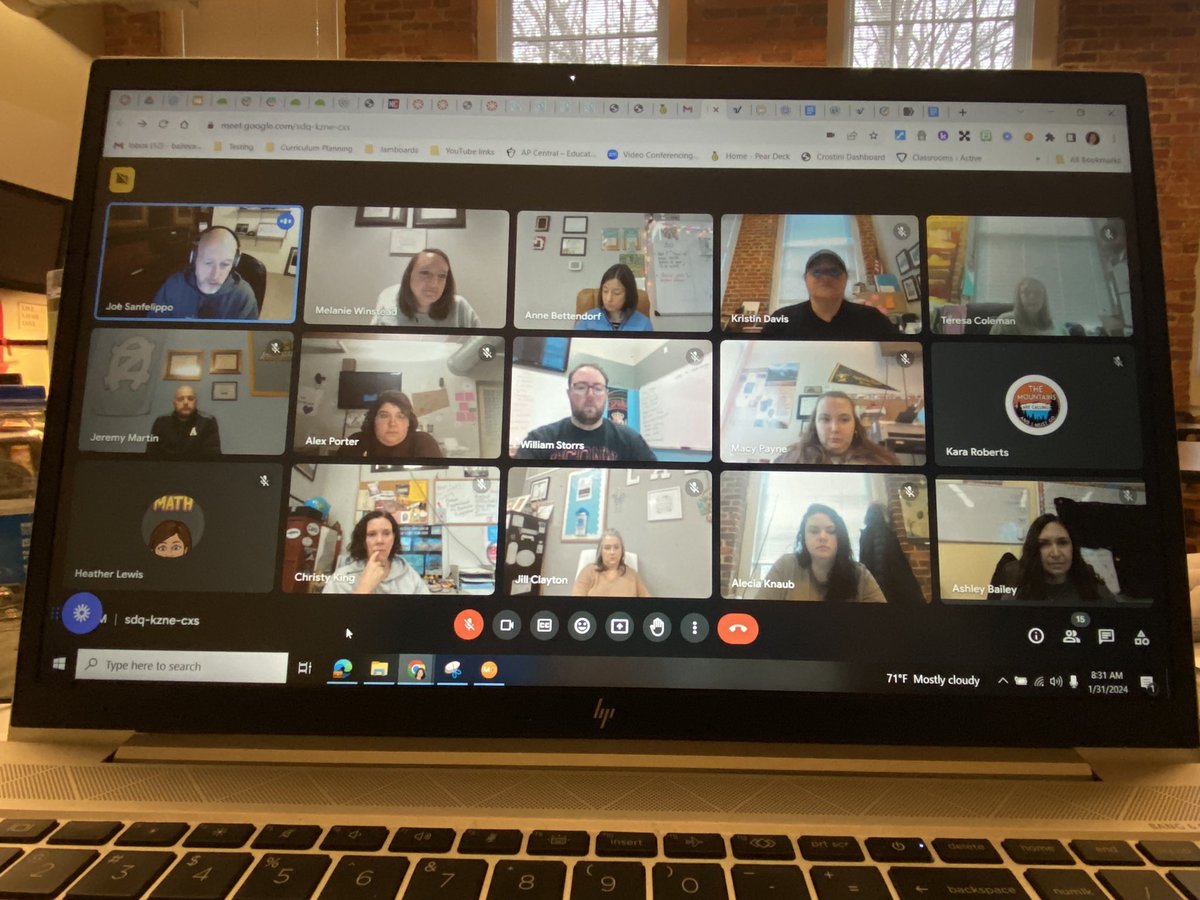 Such an awesome way to start our PD today - a #leadfromwhereyouare book study talk with <a href="/Joe_Sanfelippo/">Joe Sanfelippo</a> 
Authentic, engaging, inspiring! Thanks Joe!