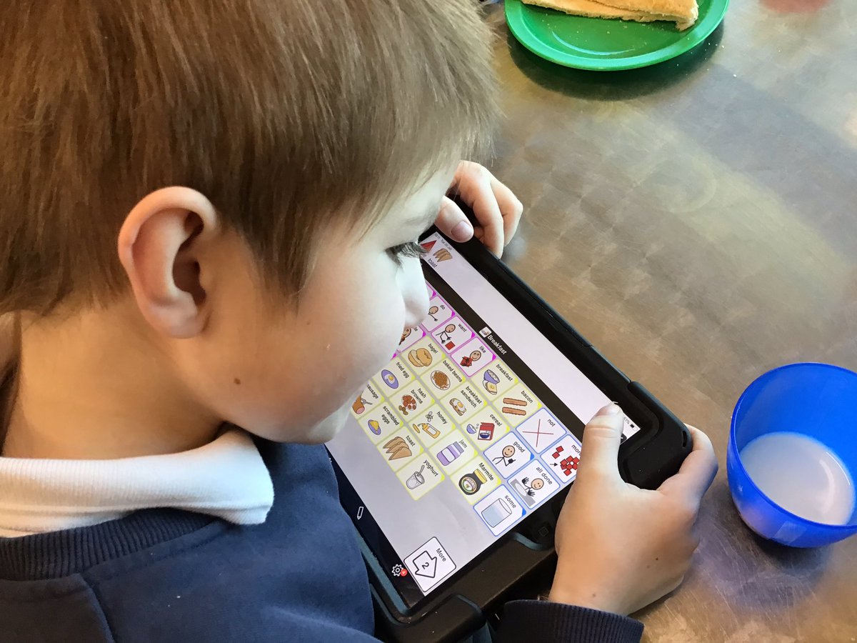 TirMorfa's tweet photo. #ytmAlwen have been experiencing and exploring triangles in different ways this week. #ytmnum #ytmexpart #ytmcrwe https://t.co/Qr4rUkRMo9