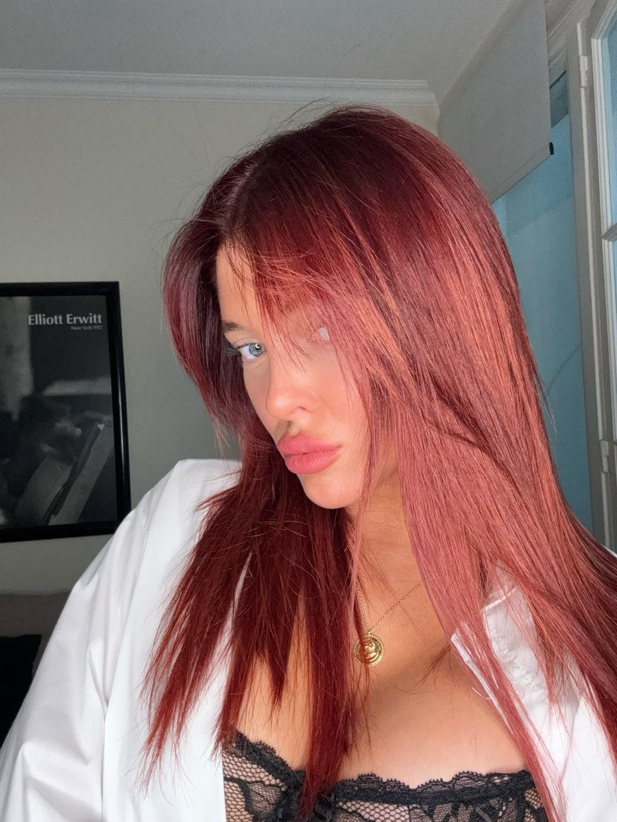 holareinis's tweet image. main kata desde la season 3