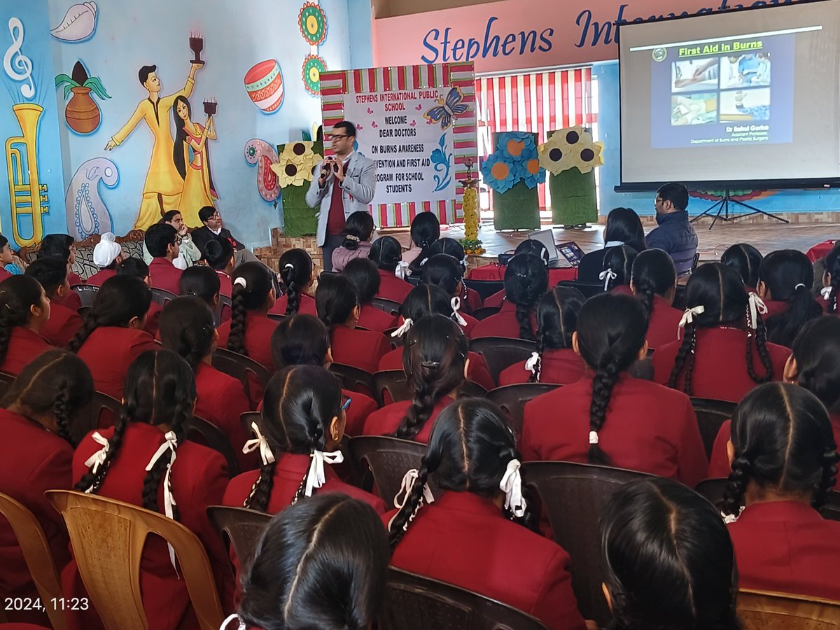 parvezmohiuddin's tweet photo. School Students are the BEST Population that should be targeted for GOOD results in disease prevention. Our department started another project with the Burn and Plastic Sx  Dept. AIIMS, Jammu, on Burn Trauma awareness, prevention and First Aid in Schools in Jammu city. https://t.co/eP3rk1SLx1